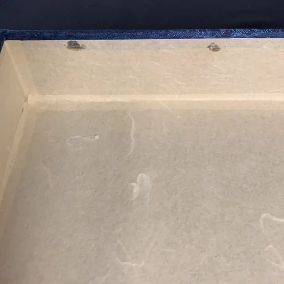 Asian inspired gift box red/white/blue paper lined - Picture 13 of 16